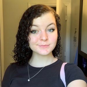 Meet your Posher, Camille